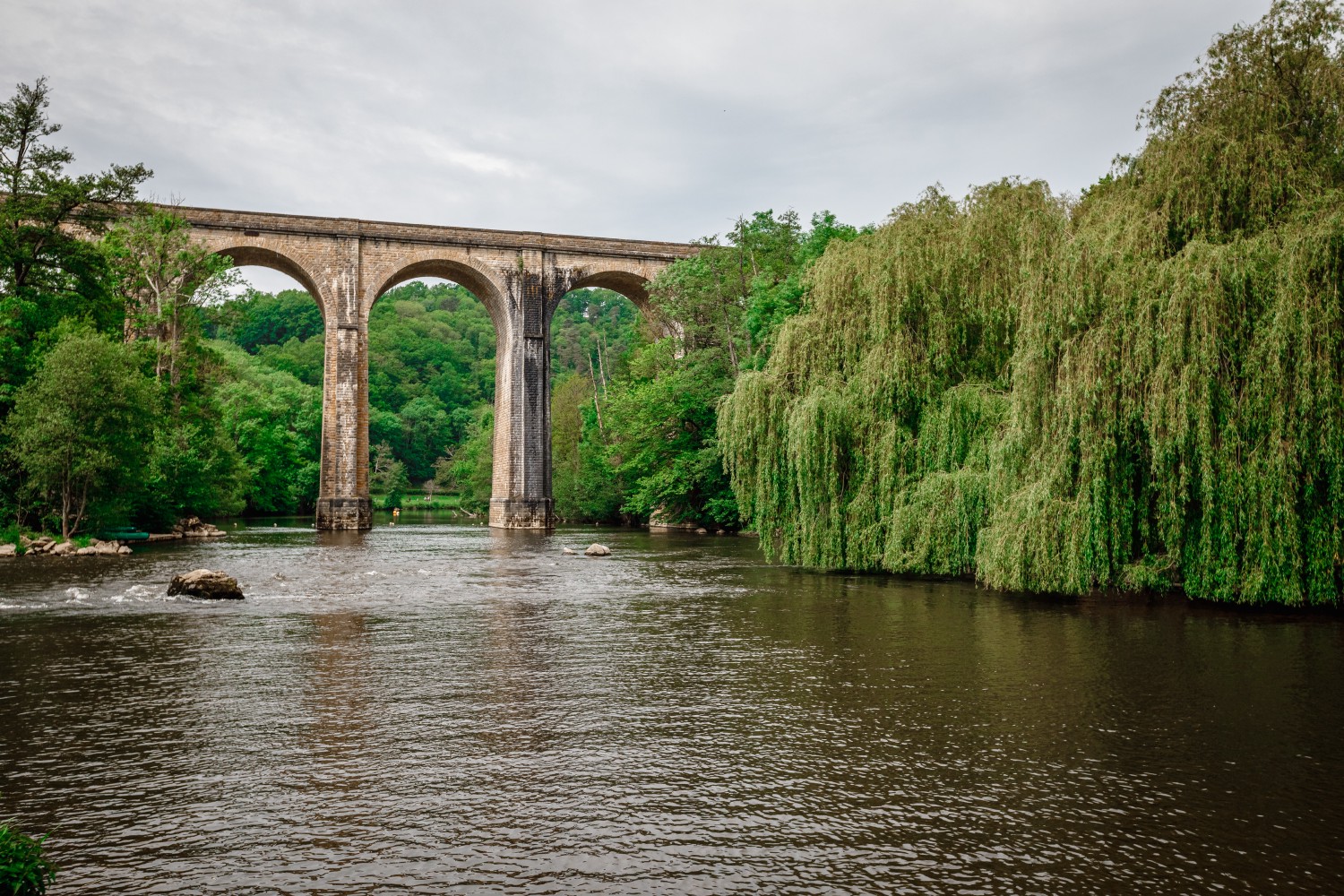 un-pont-ferroviaire-pour-franchir-l-orne-the-explorers