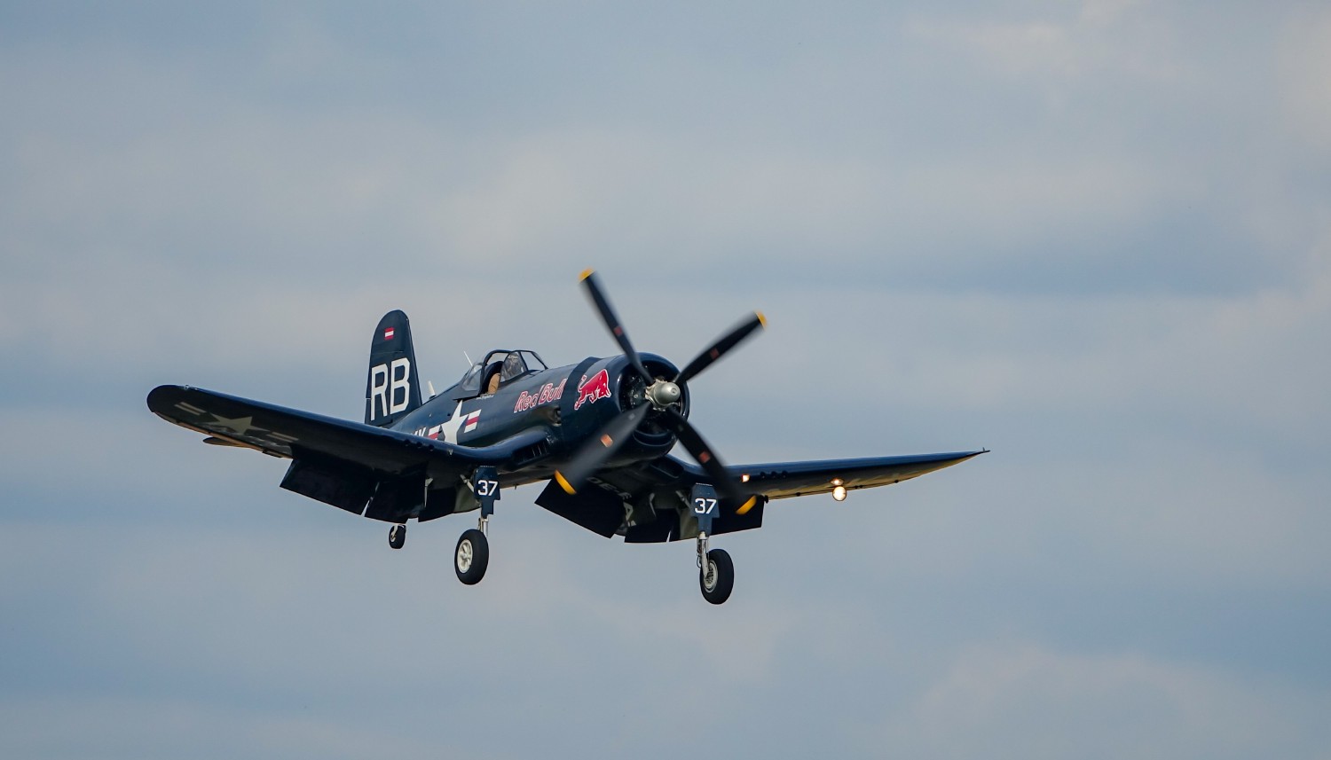 Chance Vought F4U Corsair - The Explorers