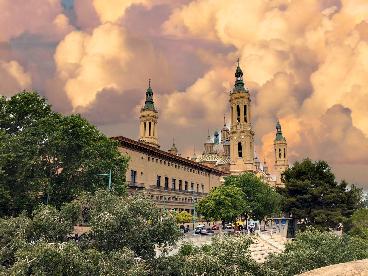 Basílica de nuestra señora del Pilar The Explorers
